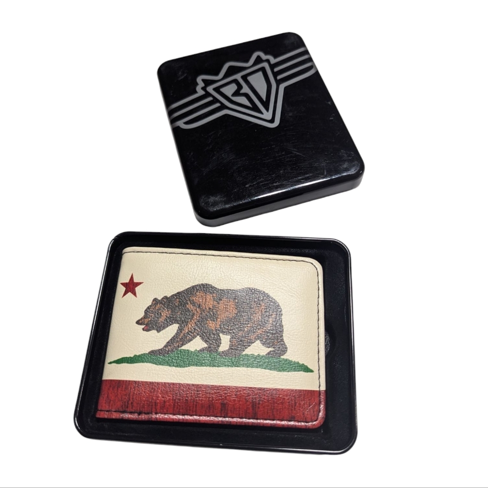 Buckle-Down California Flag Bear Weathered White Bi-fold Wallet
